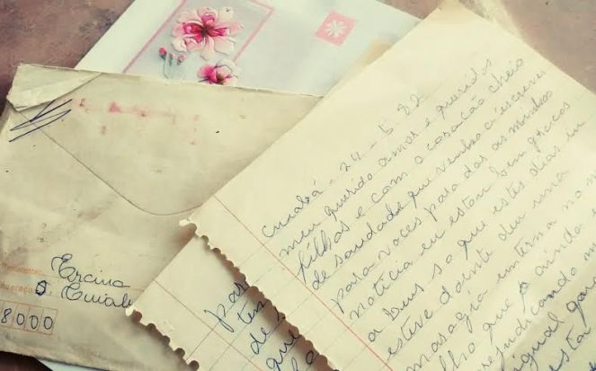 Carta à minha mãe aos cuidados das lembranças.